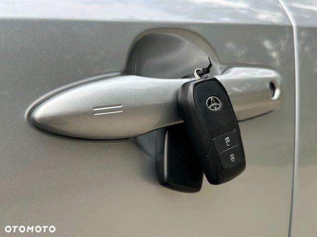 Toyota Corolla 1.8 Business Edition - 19