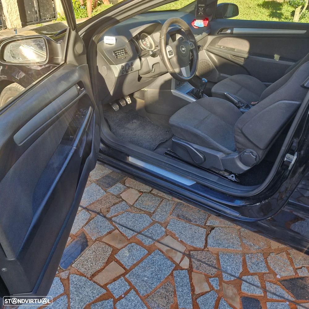 Opel Astra GTC 1.7 CDTI - 11