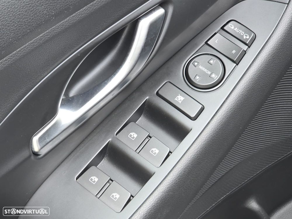 Hyundai i30 Fastback 1.0 T-GDi N-Line DCT - 11