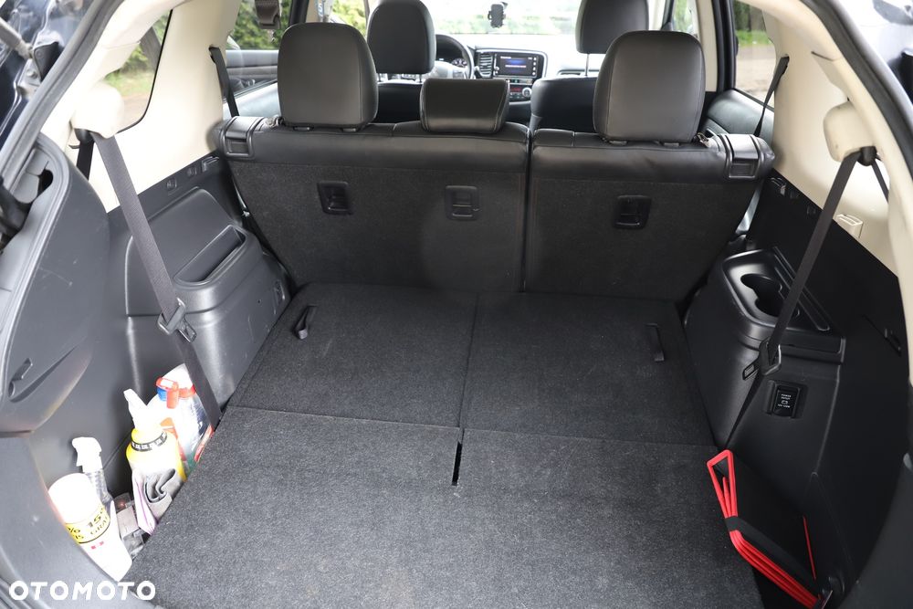 Mitsubishi Outlander - 8