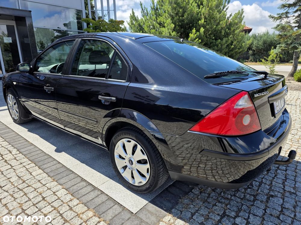 Ford Mondeo 2.0 TDCi Trend - 13