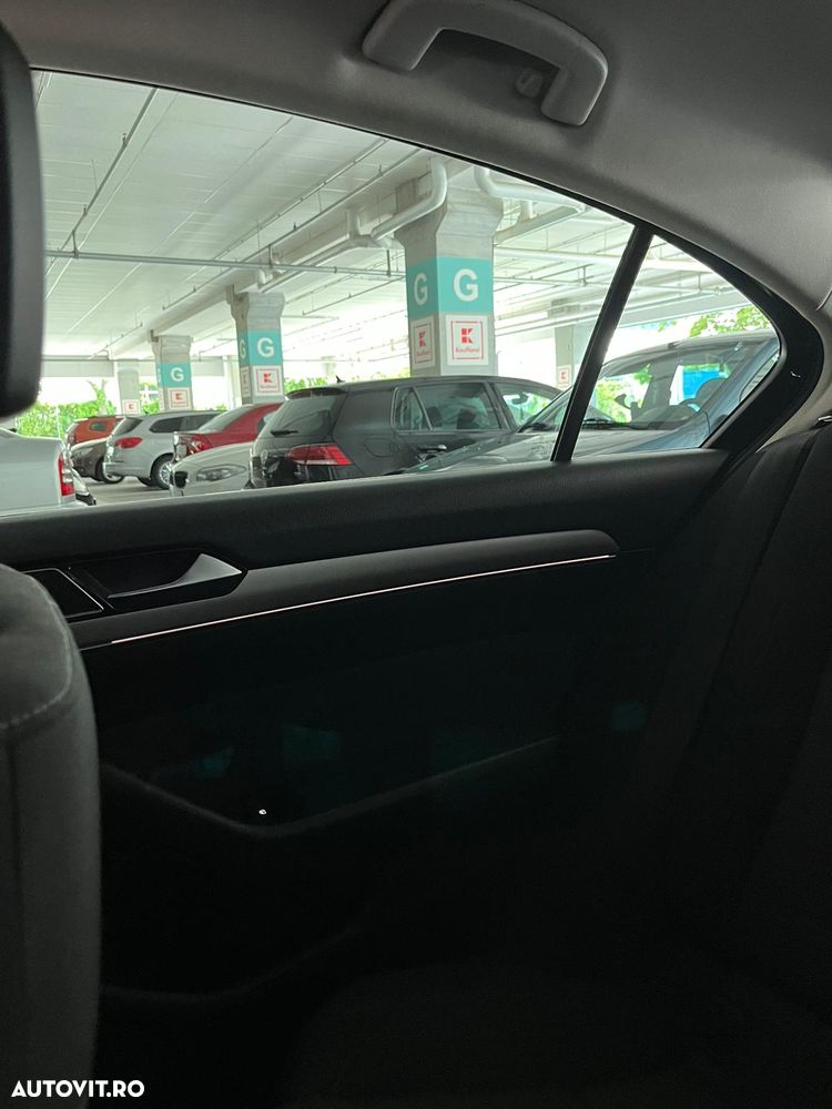 Volkswagen Passat - 5