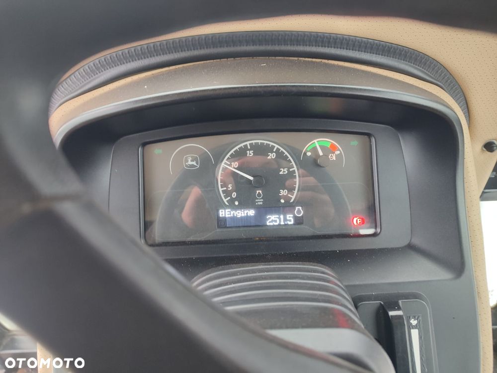 John Deere 4066M - 11