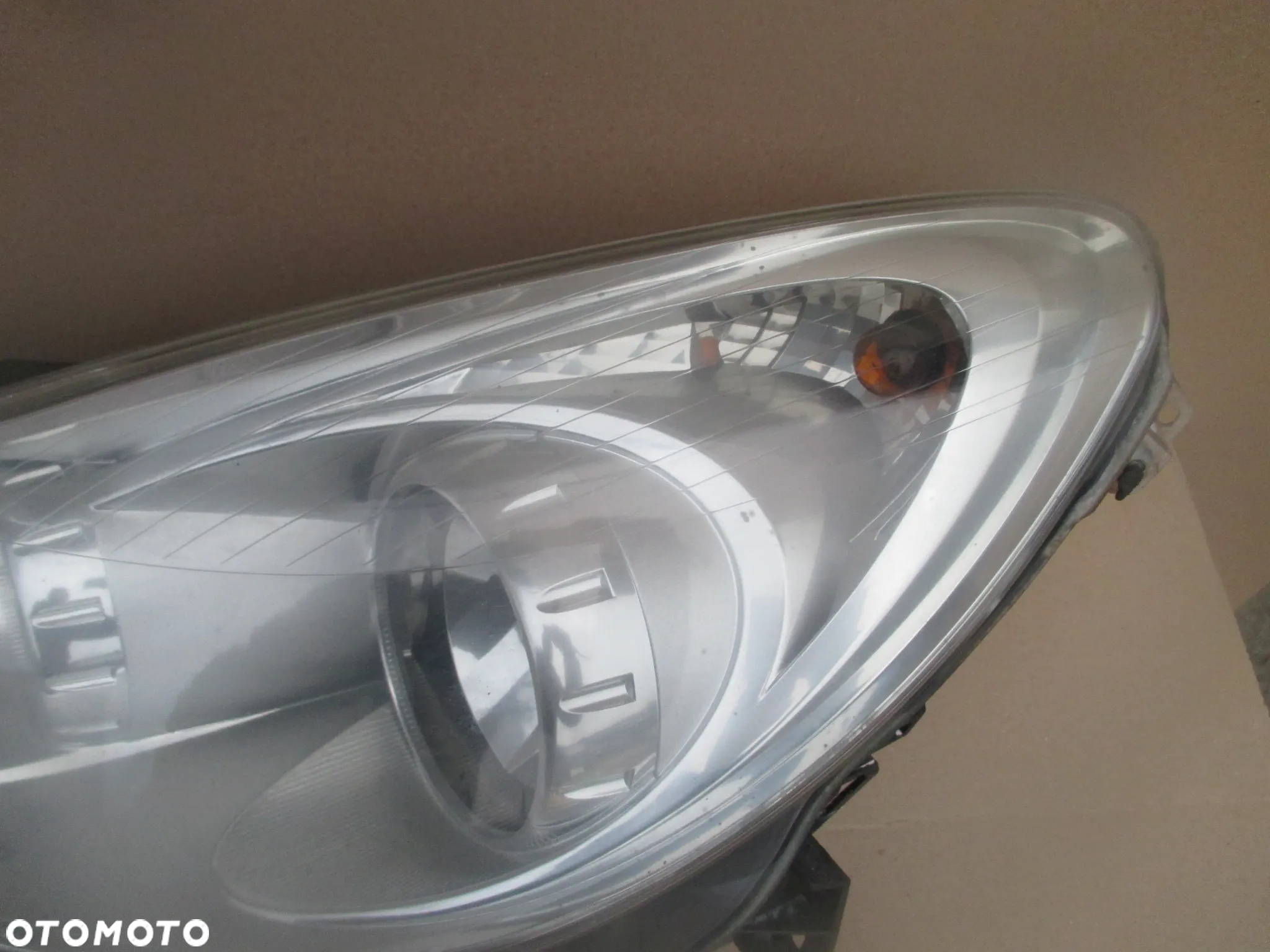 Lampa lewa Opel Corsa D Valeo Europa oryginał - 3