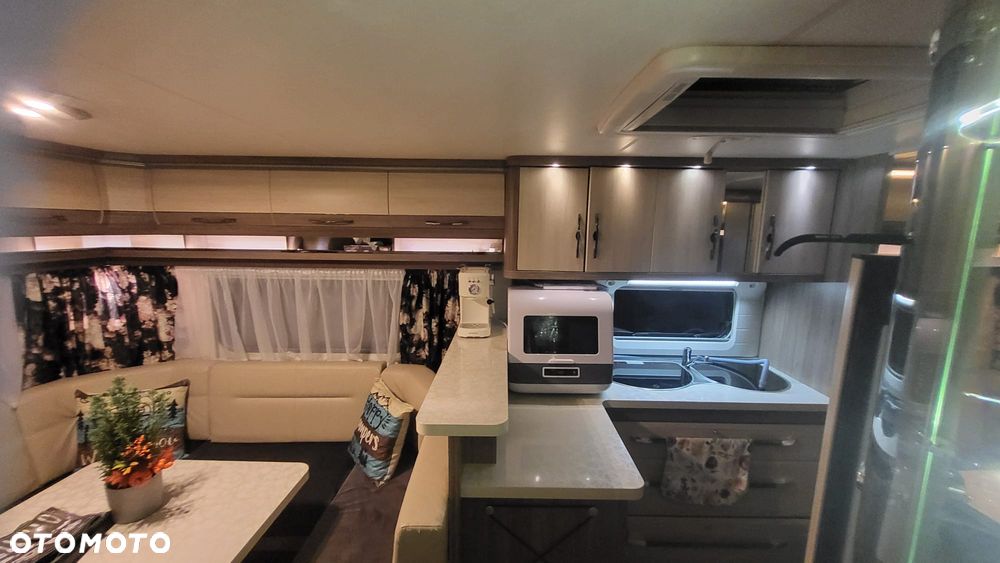Hobby De Luxe 560 CFe - 2