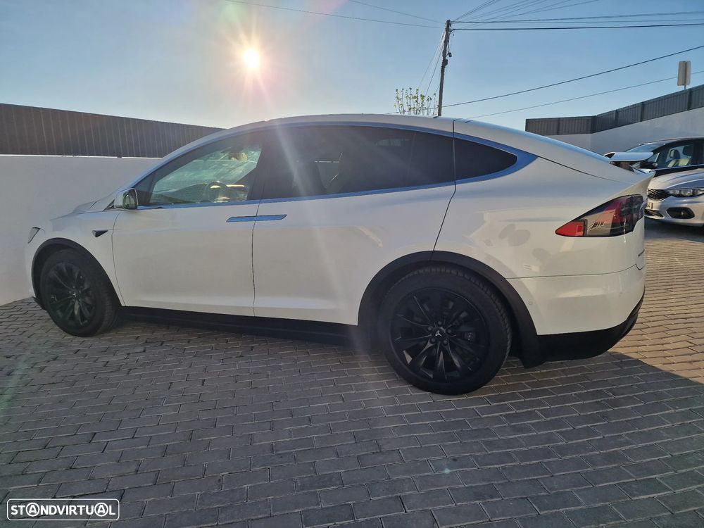 Tesla Model X 100D - 9