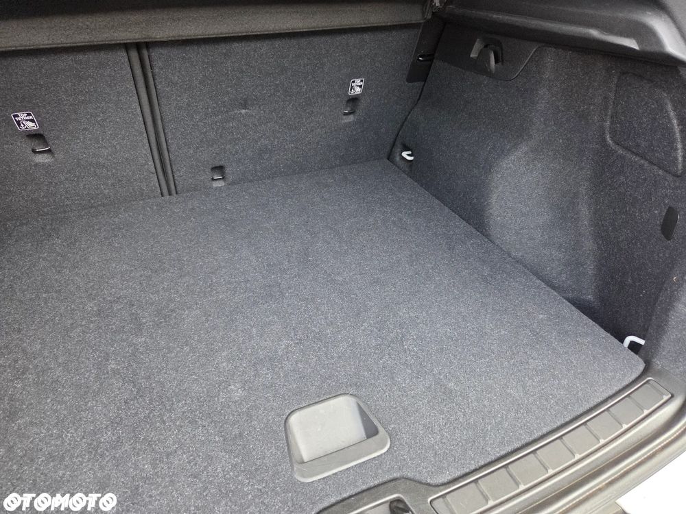 Volvo XC 40 T3 Momentum - 18
