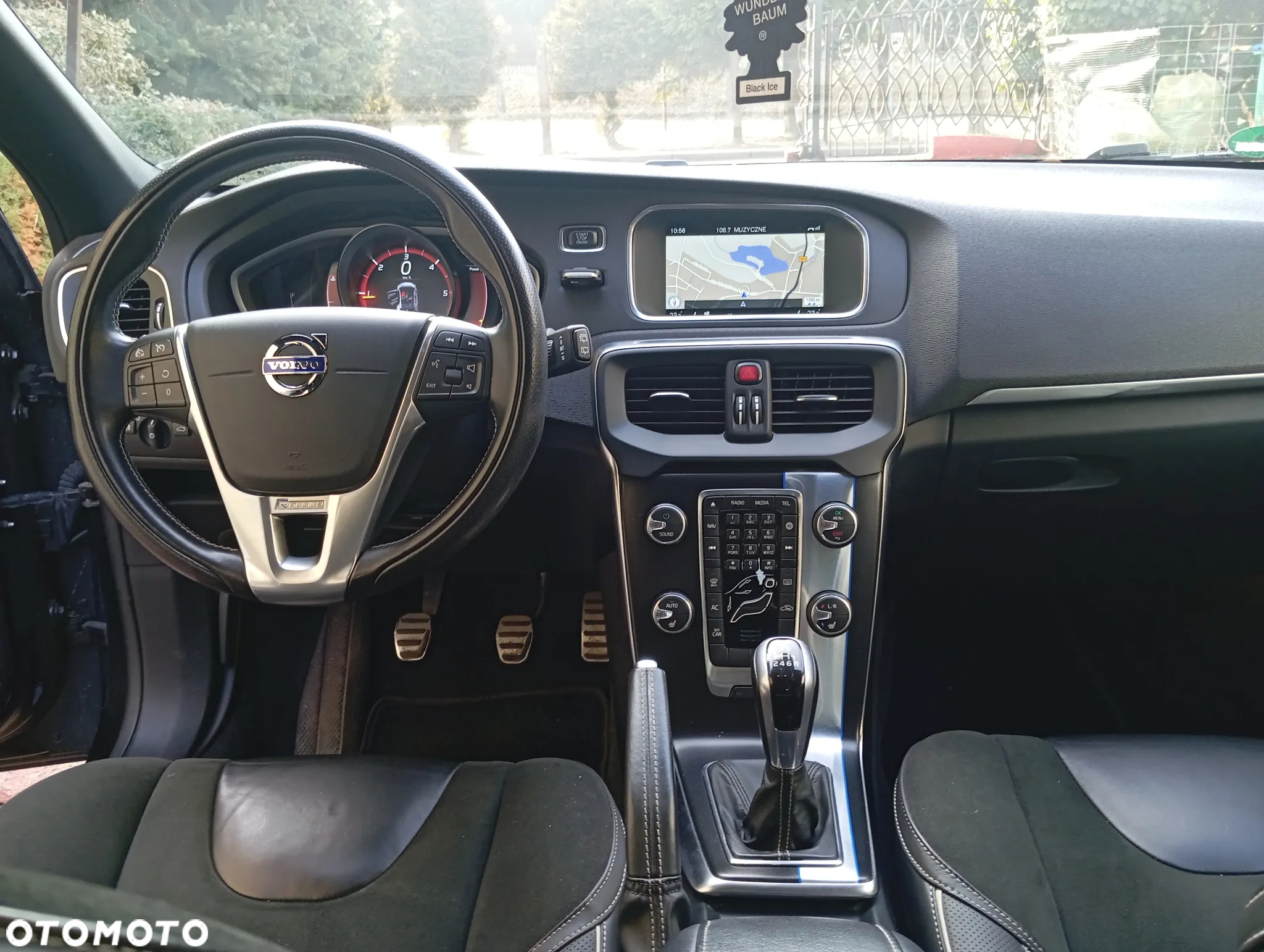 Volvo V40 D2 Drive-E R-Design Momentum - 9