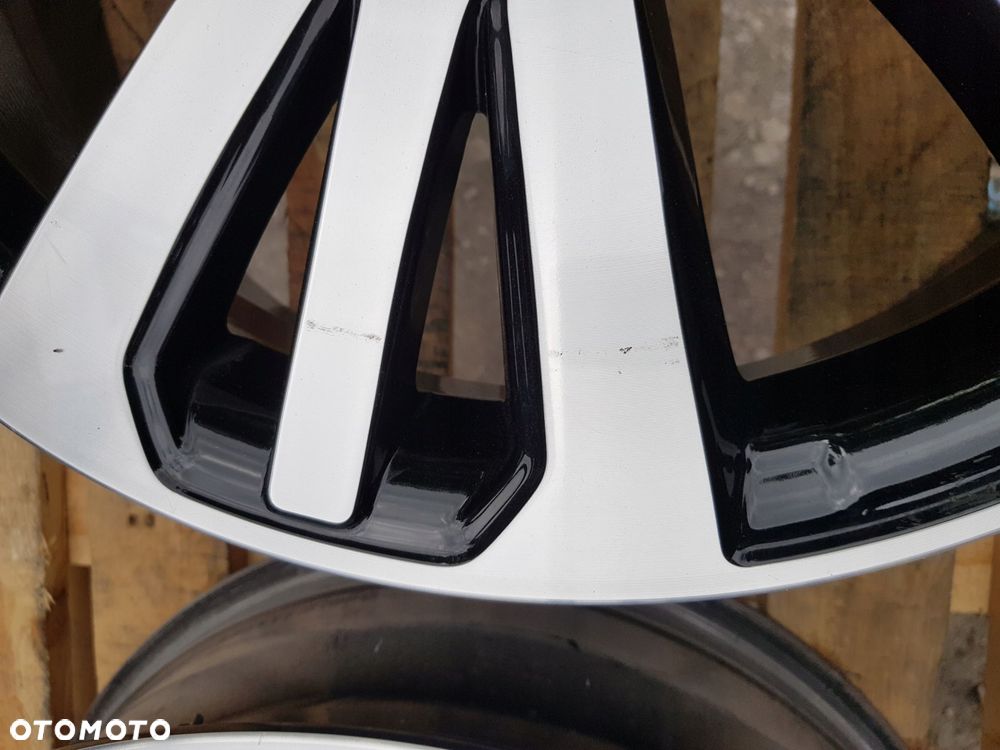 alufelga 403002877r renault kadjar 7.0'' x 19'' 5x114.3 et40 - 7
