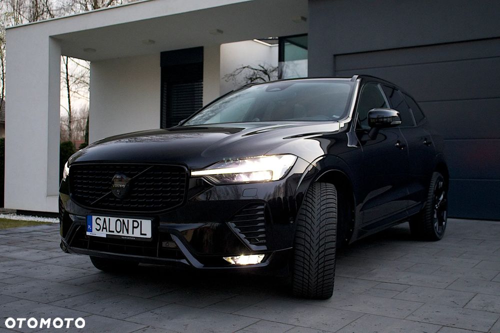 Volvo XC 60 B5 B AWD Ultra Black Edition - 4