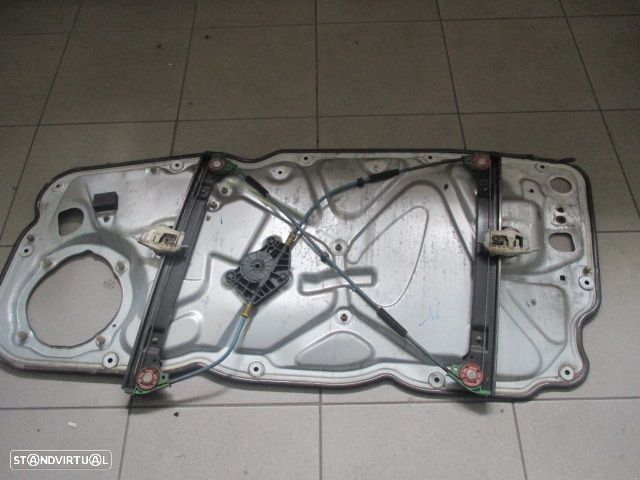 Elevador Sem Motor 00467815630 FIAT STILO 2002 3P FE FIAT STILO VAN 2004 1.9JTD 120CV 3P CINZA FE - 3