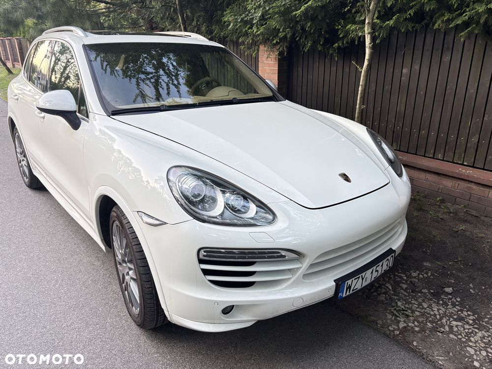 Porsche Cayenne - 1