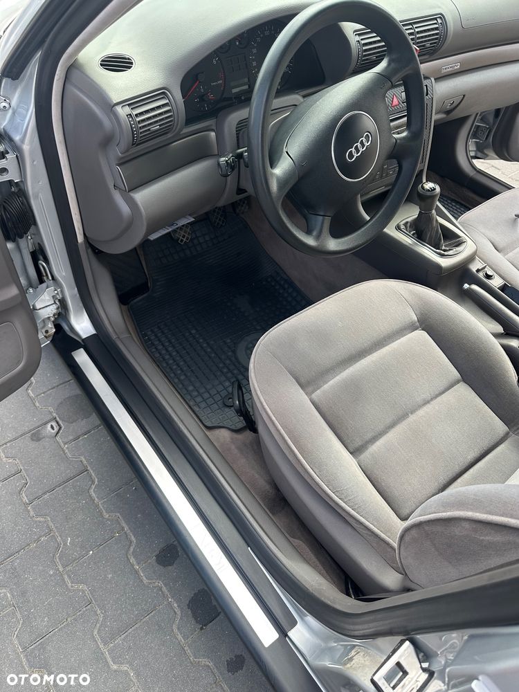 Audi A4 Limousine 1.8 Quattro - 13