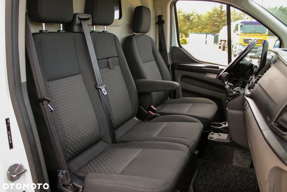 Ford Transit Custom - 19