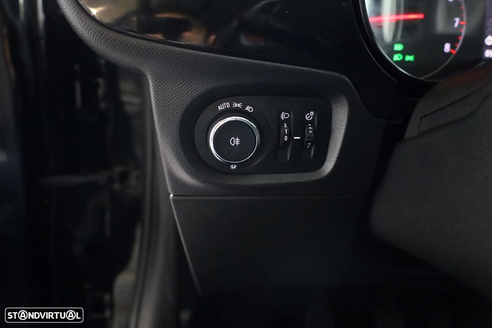 Opel Corsa 1.2 Business - 32