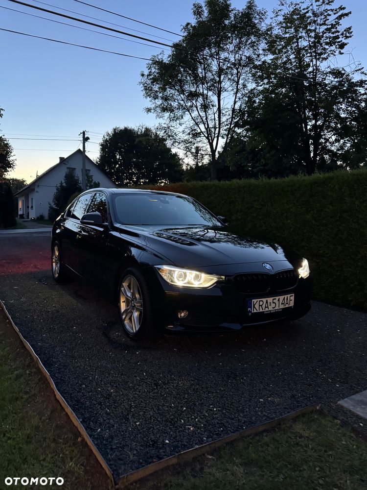 BMW Seria 3 320d xDrive - 21