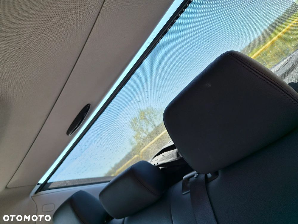 Mercedes-Benz Klasa E 250 CDI 4-Matic BlueEff Avantgarde - 27