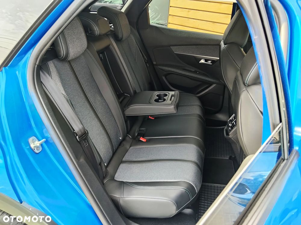 Peugeot 3008 BlueHDi 130 Stop & Start EAT8 Allure Pack - 28