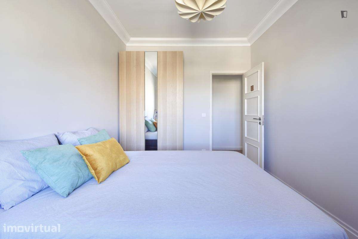 Quarto - localizado em Roma-Areeiro Lisbon - Grande imagem: 4/28