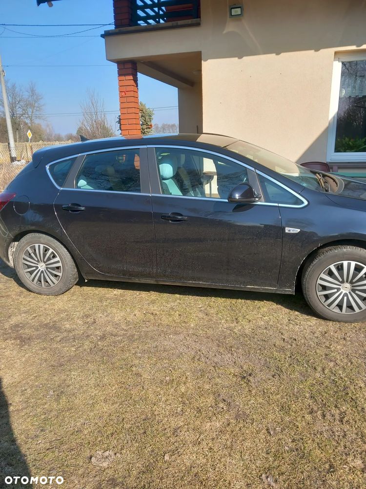 Opel Astra 1.4 Turbo - 4