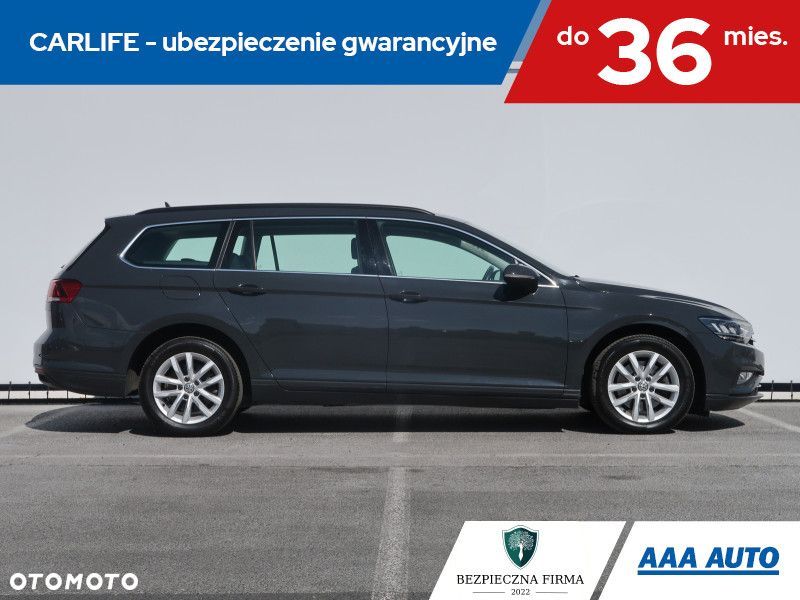 Volkswagen Passat Variant - 8