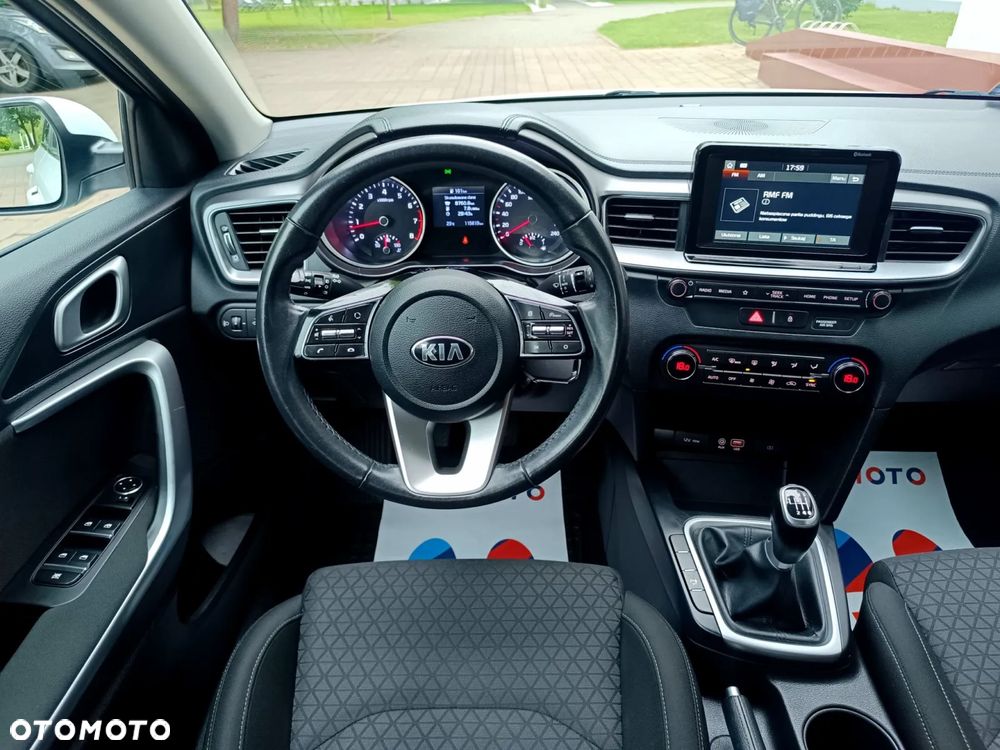 Kia Ceed 1.4 L Business Line Plus - 29
