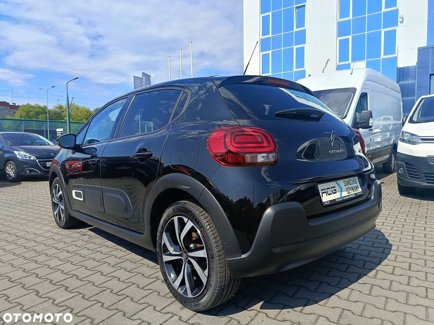Citroën C3 1.2 PureTech Shine EAT6 - 4