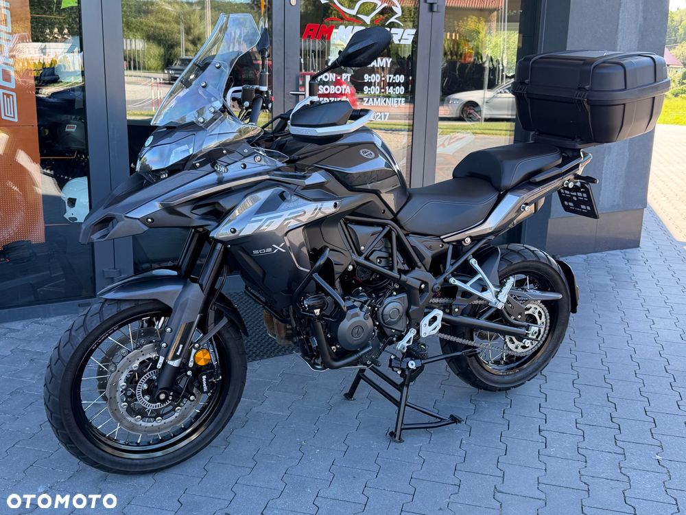Benelli TRK 502X - 24