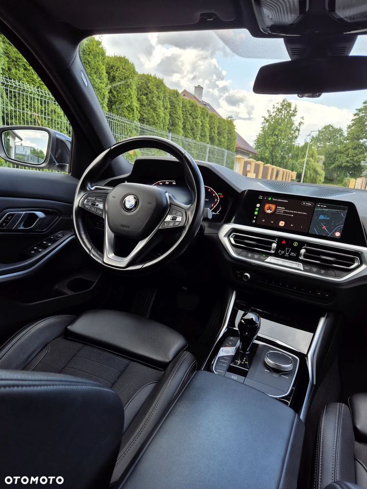 BMW Seria 3 318i Sport Line - 7