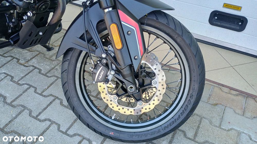 VOGE 650DSX - 26