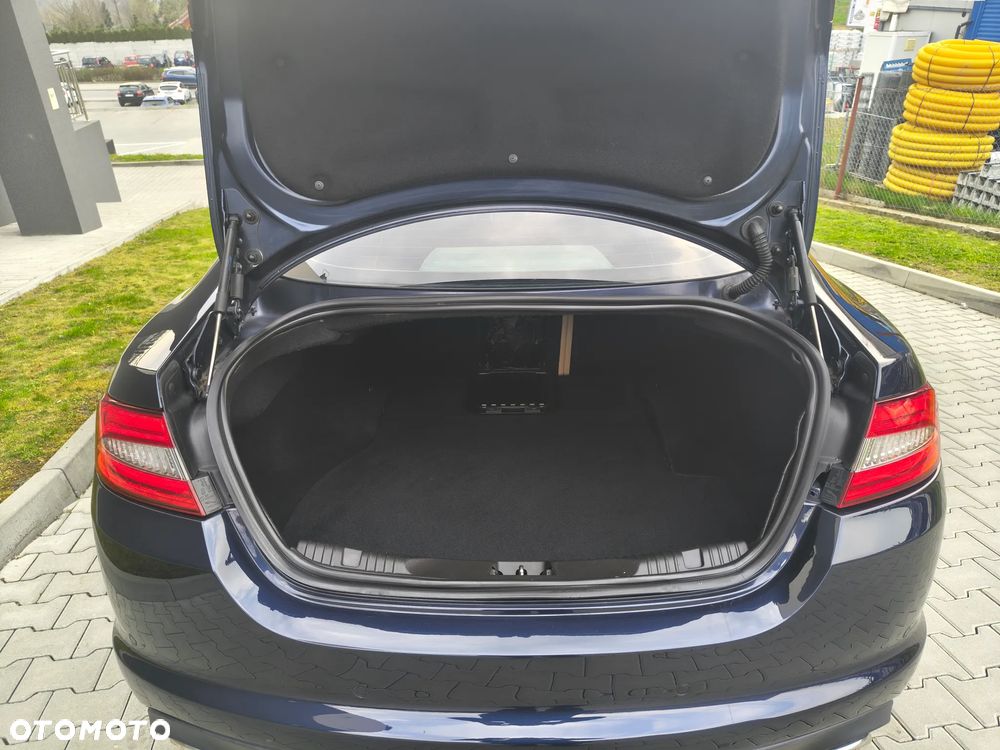 Jaguar XF 3.0 V6 D Luxury - 14