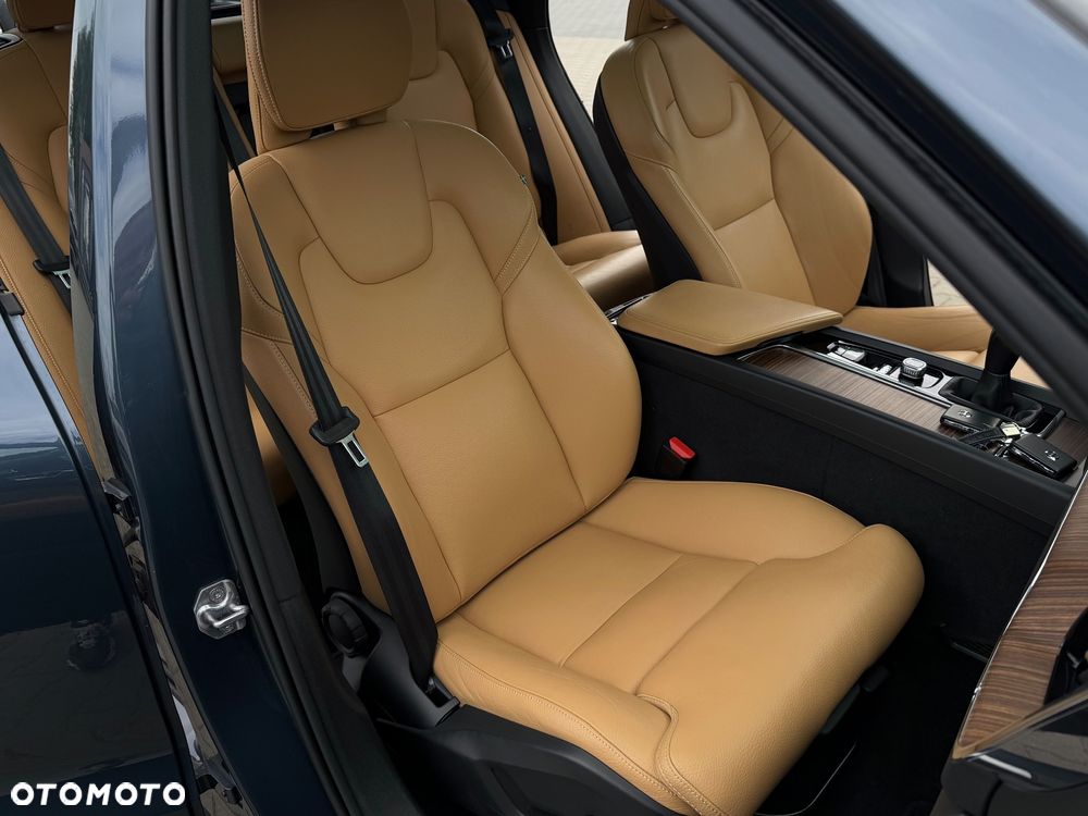 Volvo XC 60 D4 Momentum Pro - 38