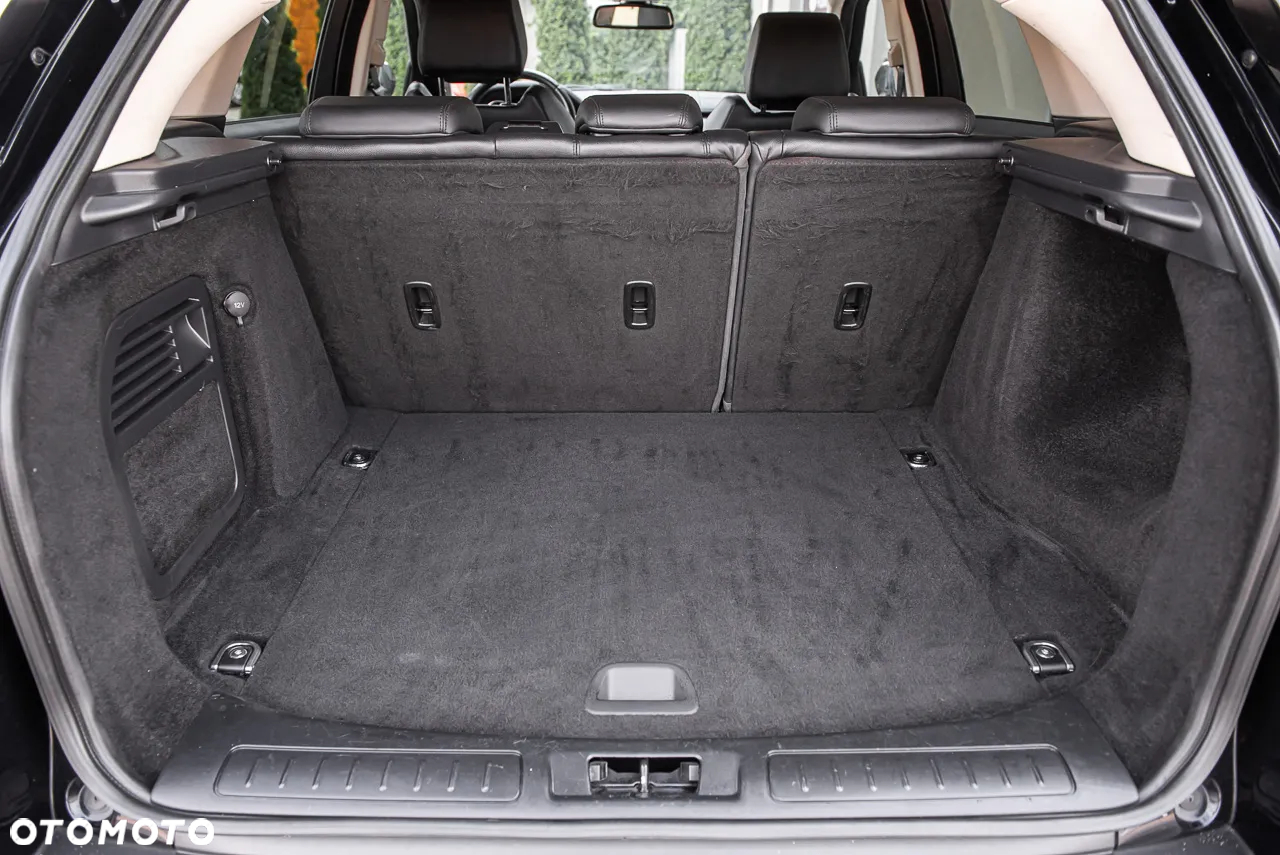 Land Rover Range Rover Evoque - 32