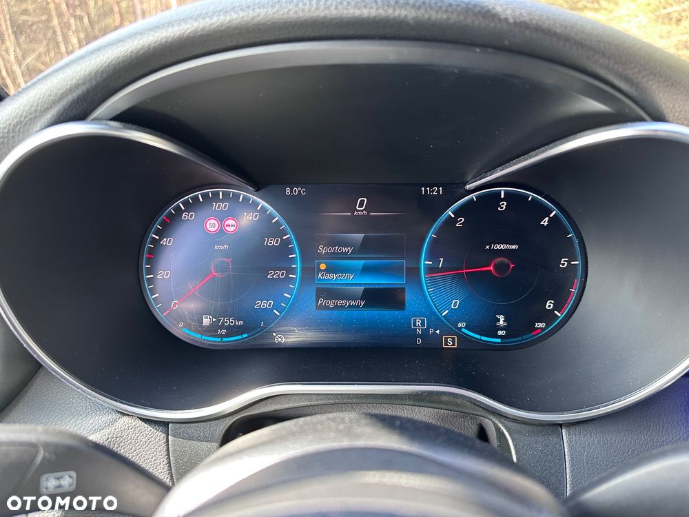 Mercedes-Benz GLC 200 d 4Matic 9G-TRONIC AMG Line Plus - 22