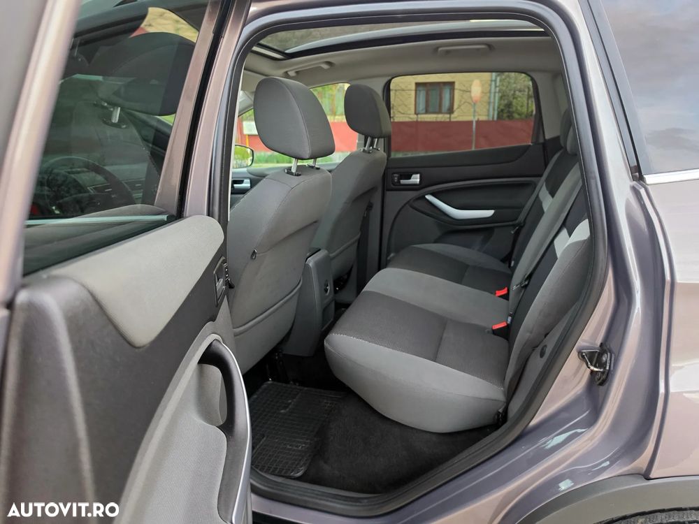 Ford Kuga 2.0 TDCi 4x4 Champions Edition - 28