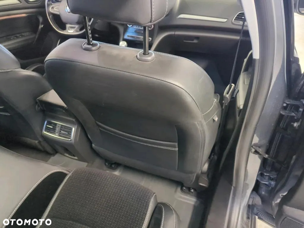 Renault Megane 1.5 Blue dCi Intens - 12