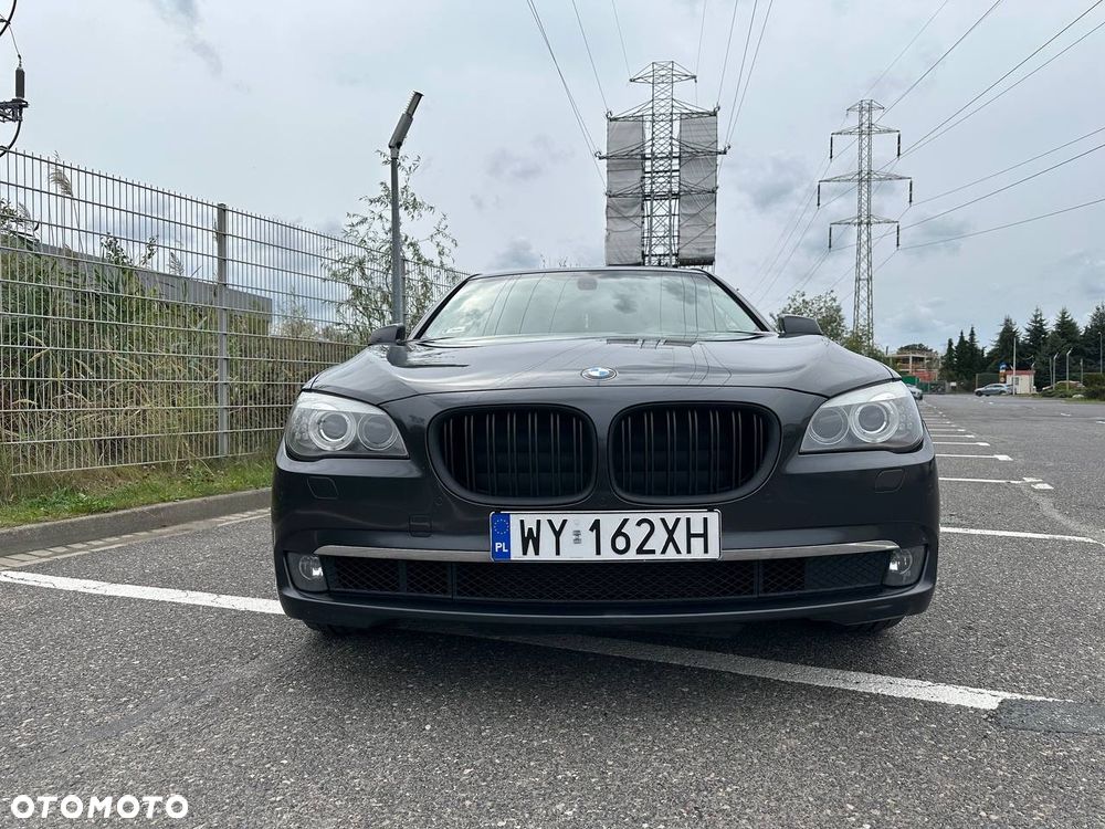 BMW Seria 7 740d xDrive - 23