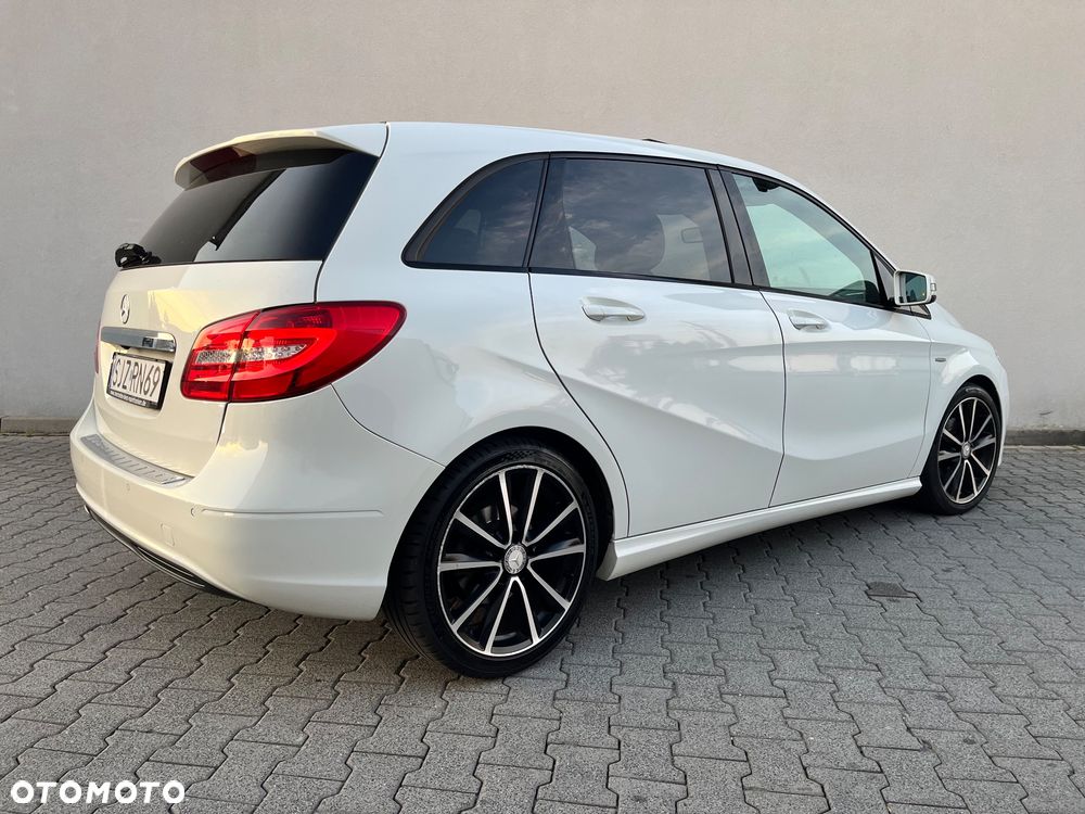 Mercedes-Benz Klasa B 200 CDI - 23