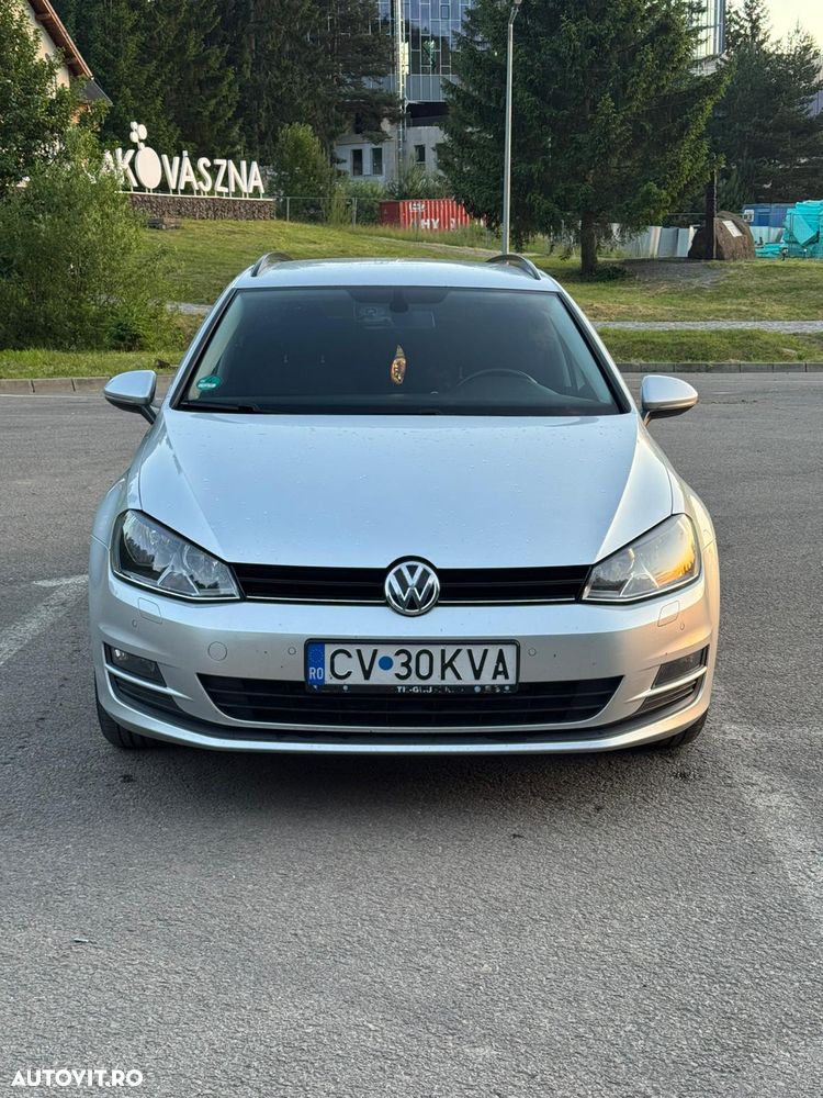 Volkswagen Golf - 1