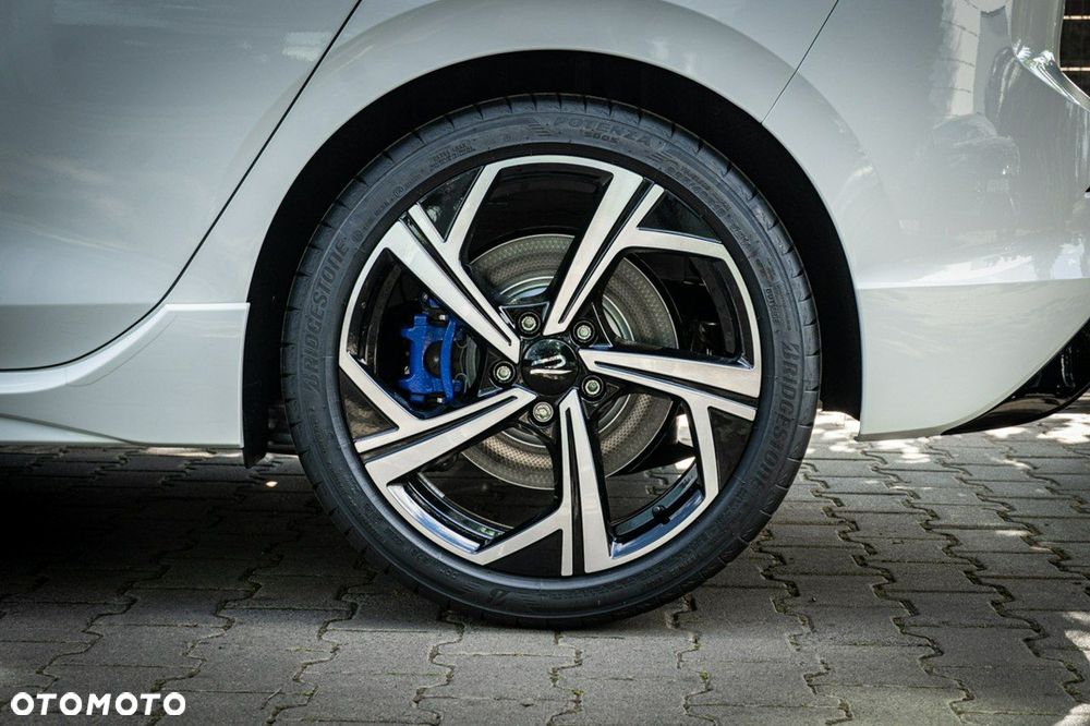 Volkswagen Golf - 26