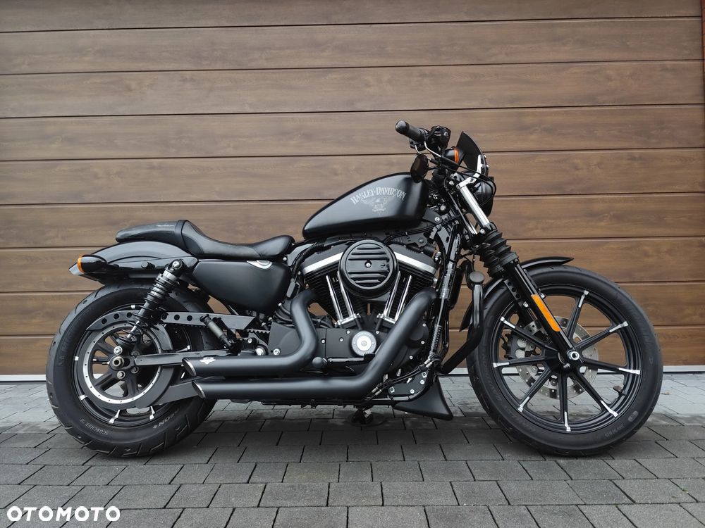 Harley-Davidson Sportster Iron 883 - 3