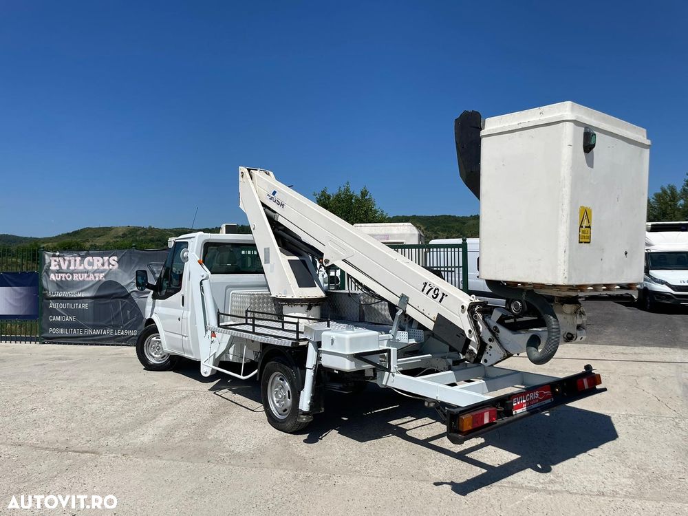 Ford Transit NACELA 4x4 18 M - 23