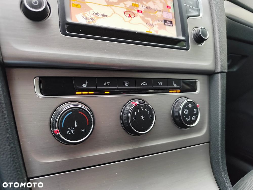Volkswagen Golf 1.6 TDI BlueMotion Comfortline - 10