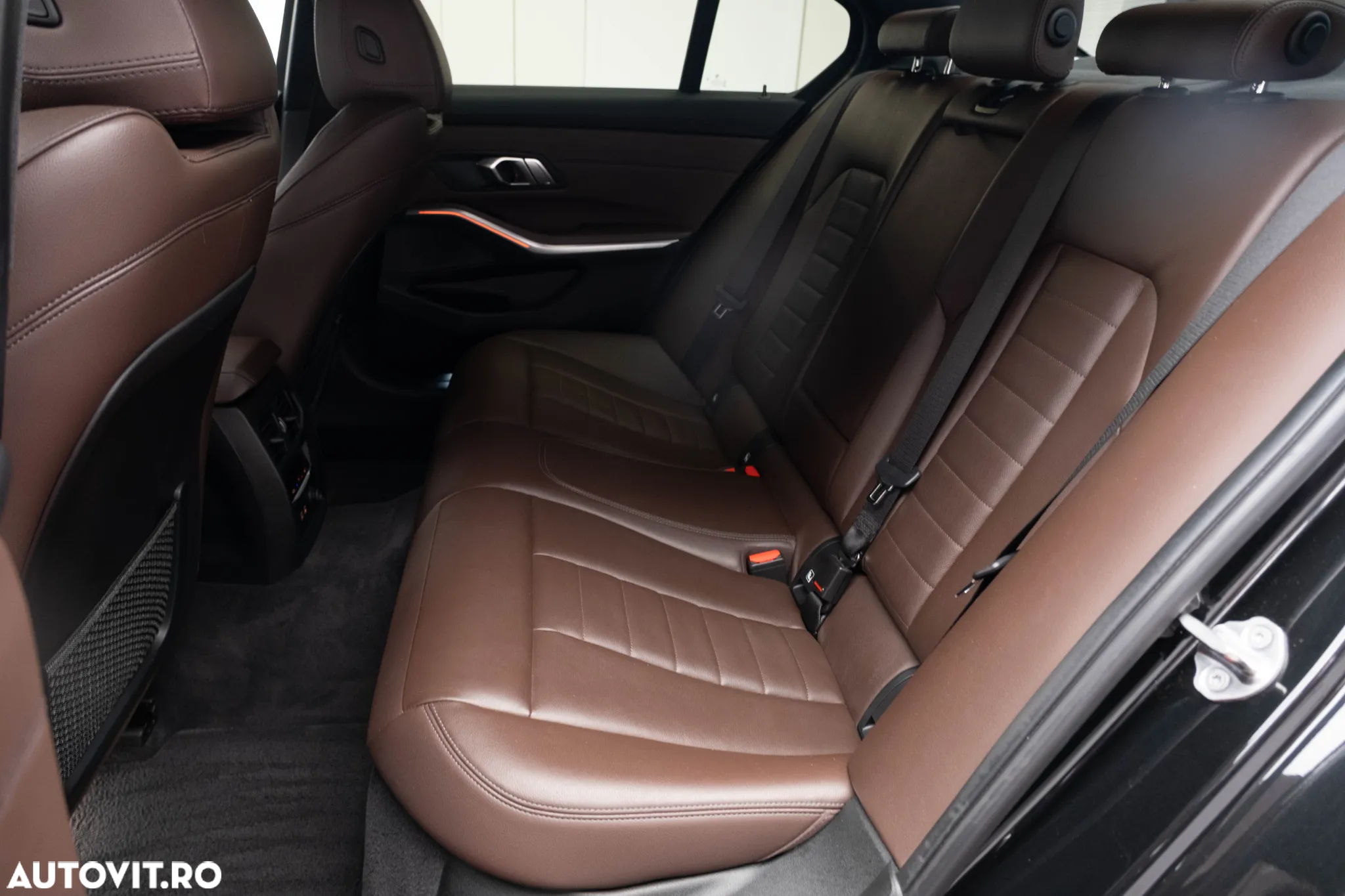 BMW Seria 3 320d xDrive AT - 28