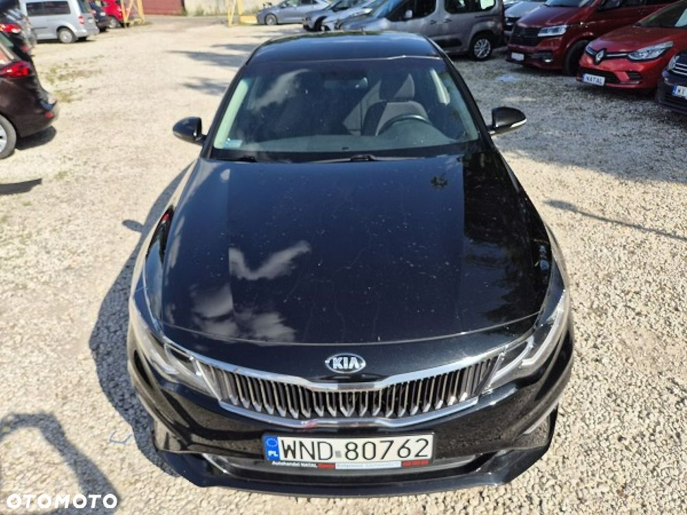 Kia Optima 2.0 L - 13
