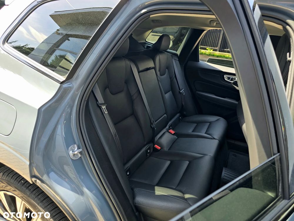 Volvo XC 60 ver-b4-d-plus-dark - 12