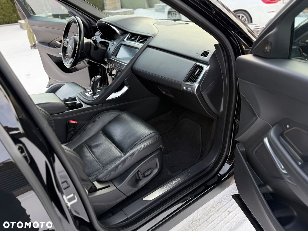 Jaguar E-Pace P200 AWD R-Dynamic S - 22