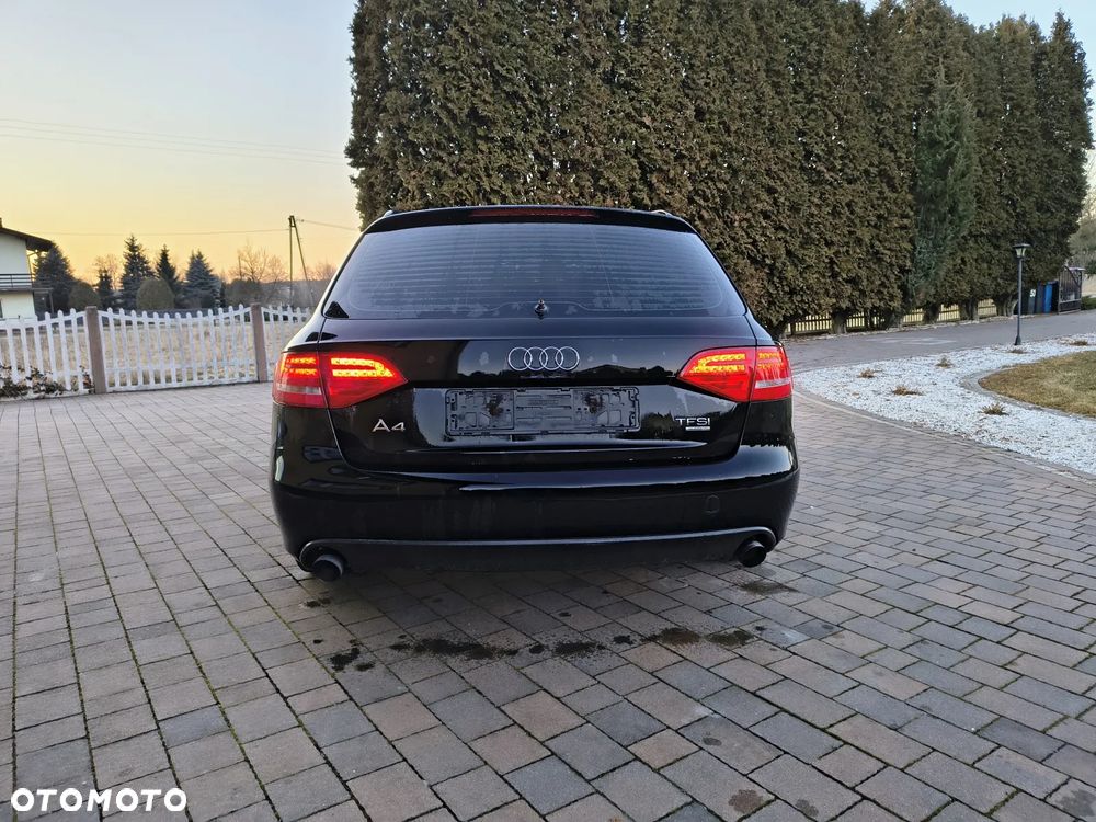 Audi A4 Avant - 4