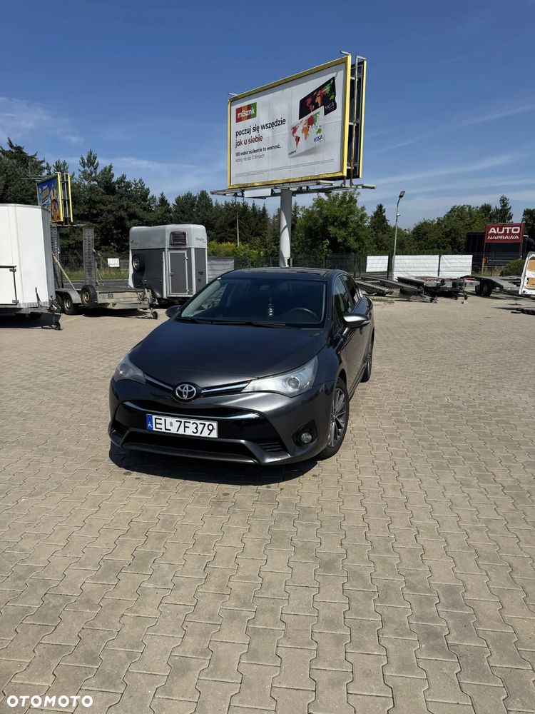 Toyota Avensis 2.0 D-4D Premium - 1