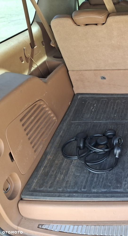 Cadillac Escalade 6.2 V8 ESV Platinum - 29